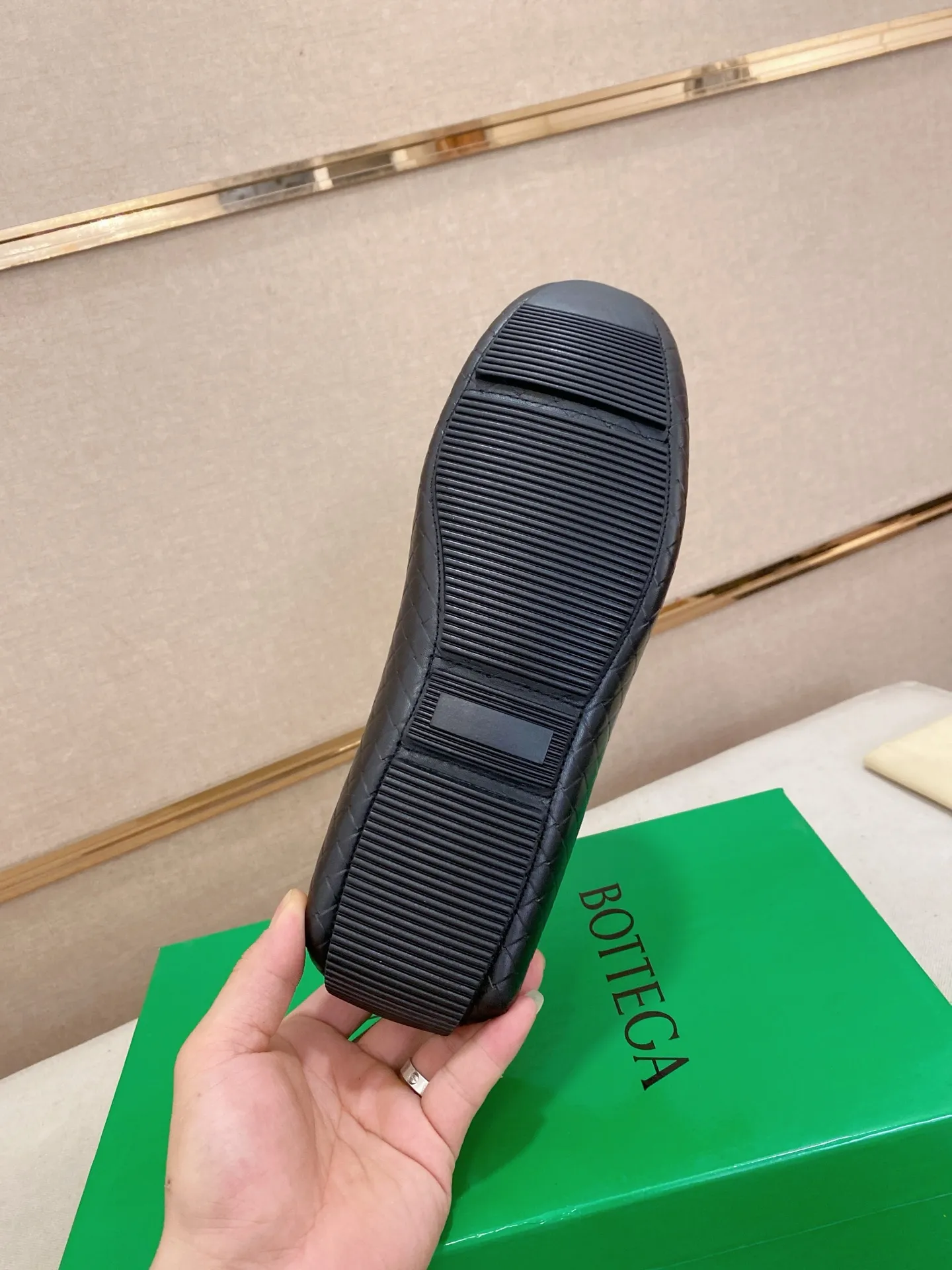 Men's Men's Shoes💰 420💰 (Niu Li + Niu Pad) [BV] The latest hot style‼ ️Casual men's shoes, uppers imported first-layer cowhide ➕Full imported cowhide lining✔️Exquisite workmanship, excellent foot feel, special rubber soles✔️, cool and fashionable, the latest fashion, fashionable outsole, hurry up. Code number: 38-44 (can be customized to 37.45, non-refundable)